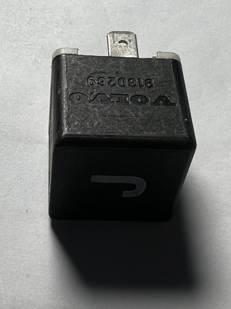 1993-2004 Volvo V70, S80, S70, C70, XC70 Hella Relay OEM 9130269, 003 510 73