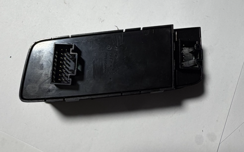 2014-2016 Kia Cadenza 3.3L Dash Cluster Multi Switch 299121400, 937103RAH0