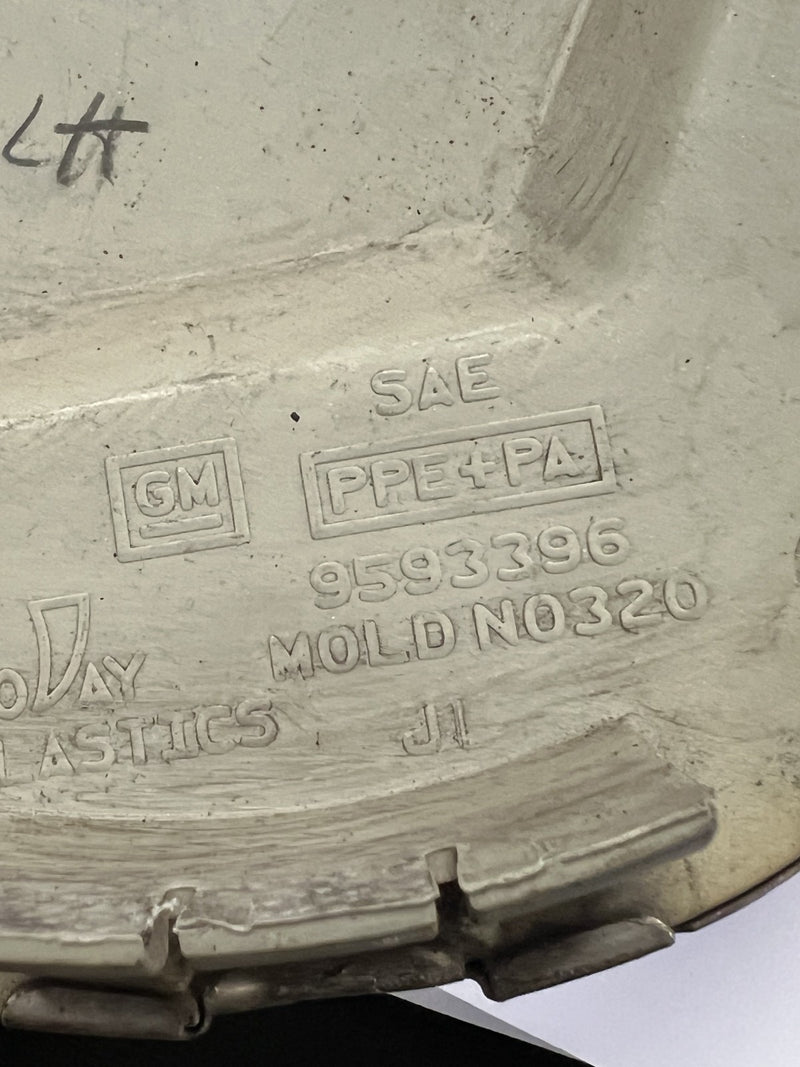 2002 2003 2004 2005 2006 GMC Envoy Wheel Center Hub Cap Hubcap 9593396