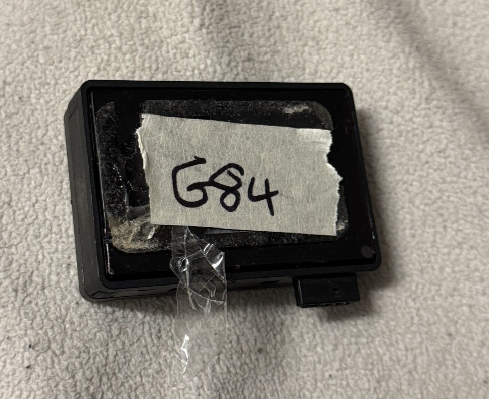 06-12 Mercedes W164 ML350 GL550 Front Windshield Rain Sensor Module 164 820 3085