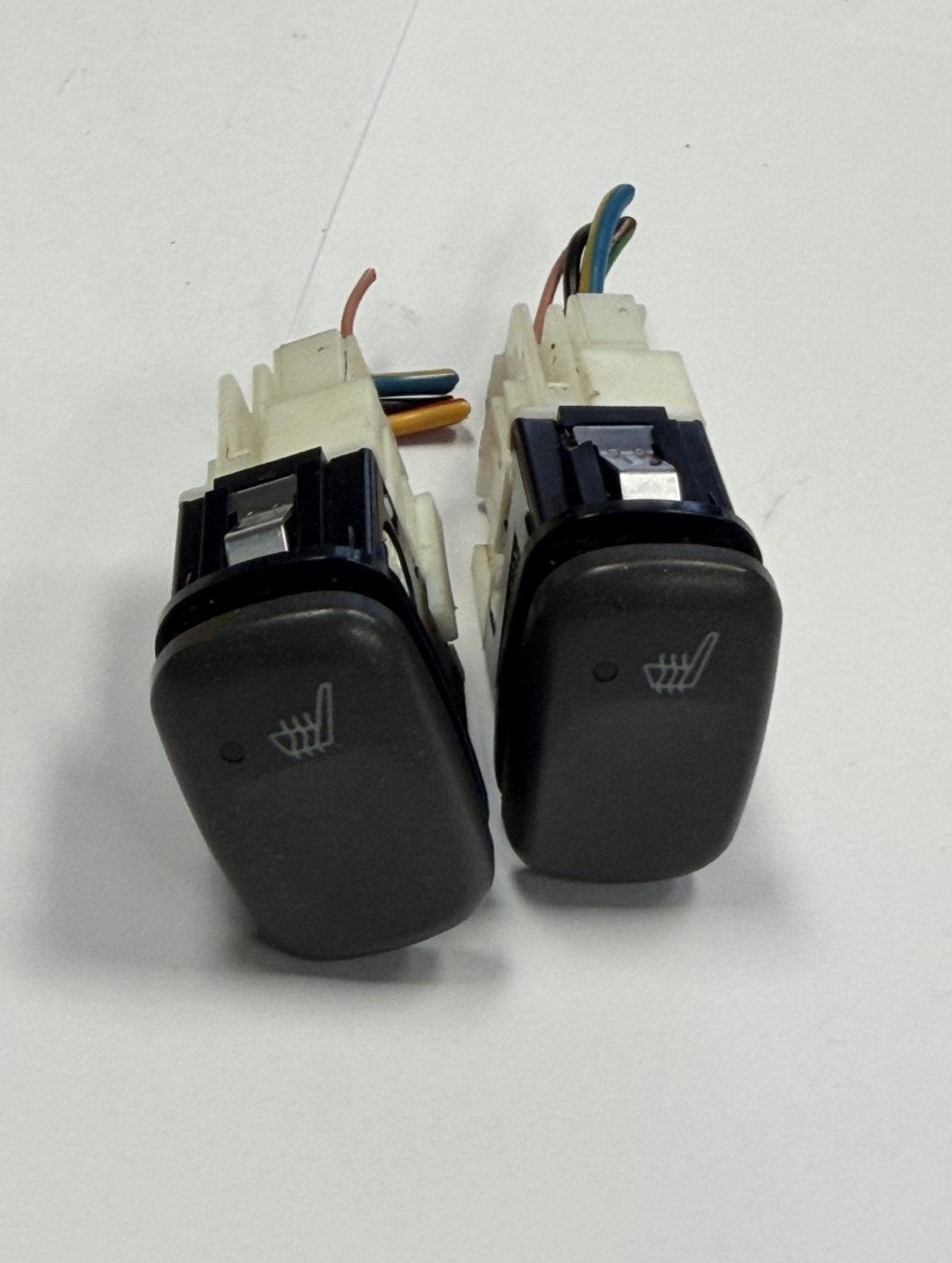 Qty 2 1996-2005 Volvo S70 V70 XC70 MK1 C70 MK1 Heated Seat Switch 4970