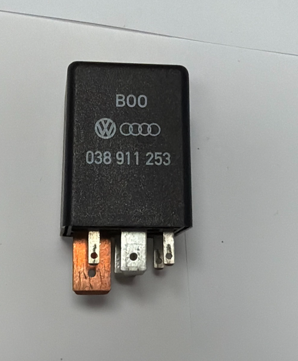 1996-2001 VW TDI Bosch Glow Plug Relay 12V 0 281 003 014, 038 911 253