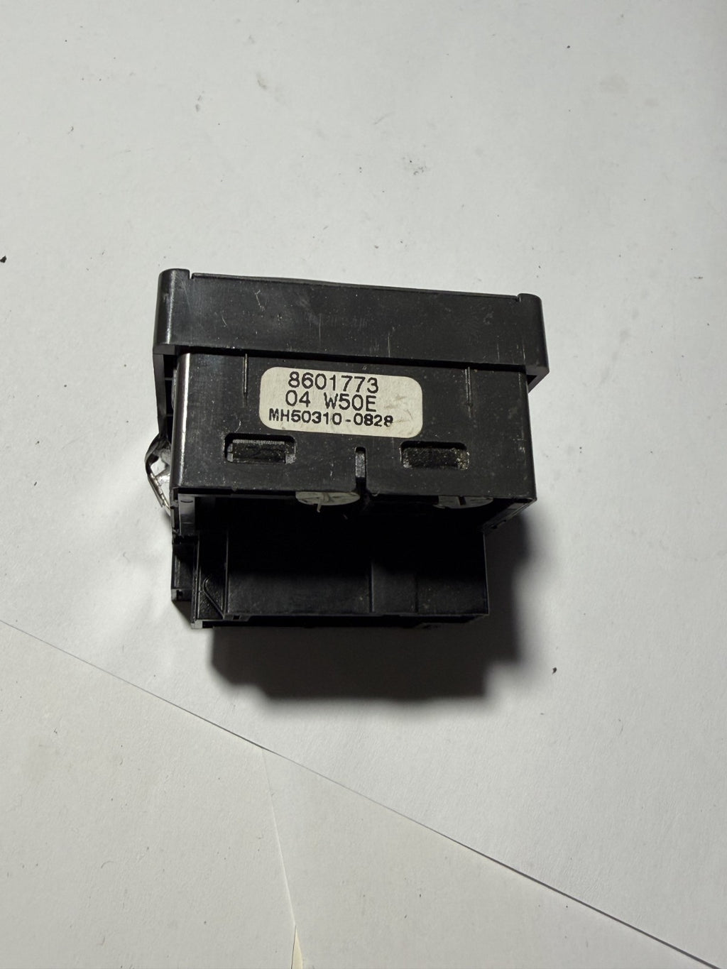 Headlight Headlight Lamp Control Button 8601773 fits 98-02 Volvo C70 S70 V70