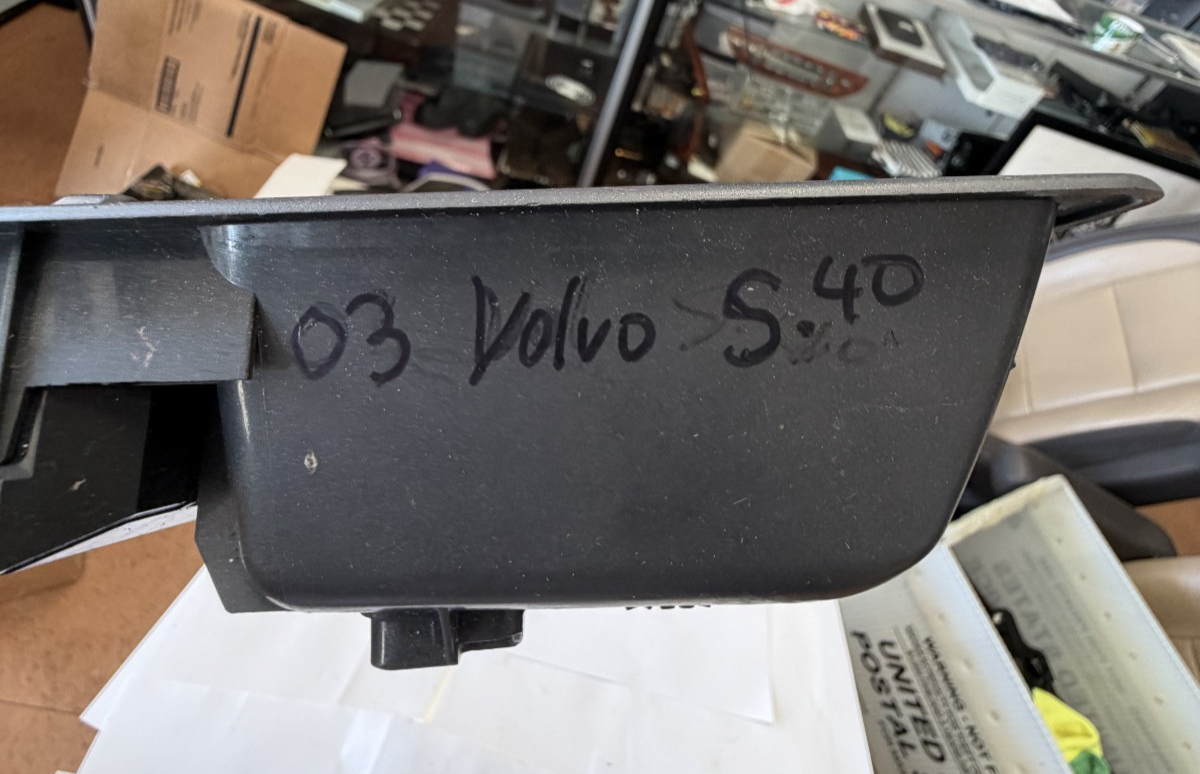 2000 2001 2002 2003 2004 Volvo S40 V40 Master Window Switch Left Side Black by Unbranded