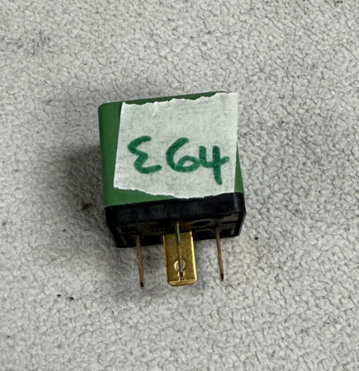 1995-1999 Toyota Avalon Cooling Fan Relay 12V 20A 90084-98011, 0 332 104 001