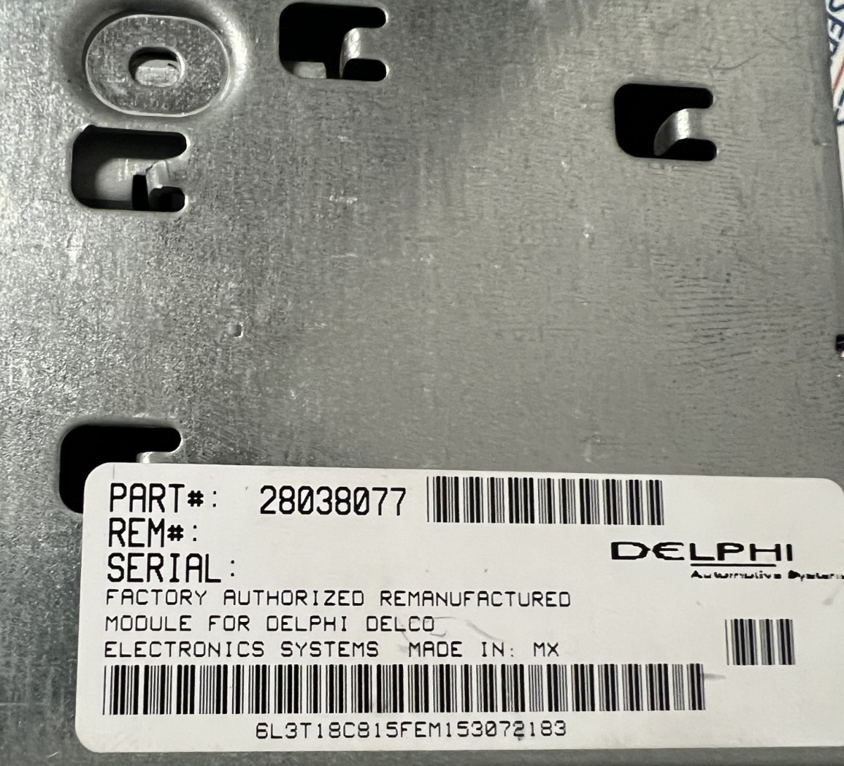 04-10 Ford Mustang Taurus Expedition Explorer CD AM FM Radio Panel 28038077