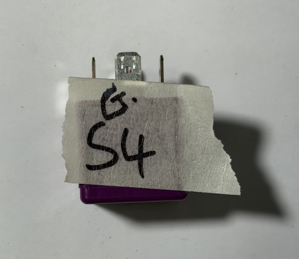 2003-2005 Volkswagen Passat Wagon Starter Relay 431 951 253G, V23134 B52 X372