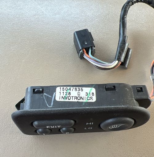 2002 Cadillac Escalade Seat Heater Adjuster Memory Switch Driver Side 15047835