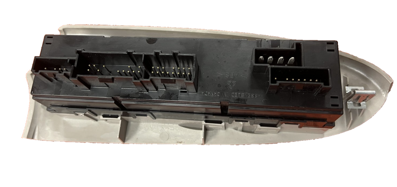 2006-2009 Chevrolet Trailblazer Left Driver Master Window Door Switch 25867005