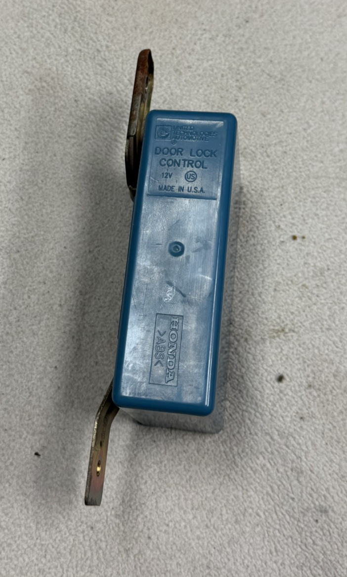97 98 Honda Civic Sedan Driver Power Door Lock Control Module 12V Blue