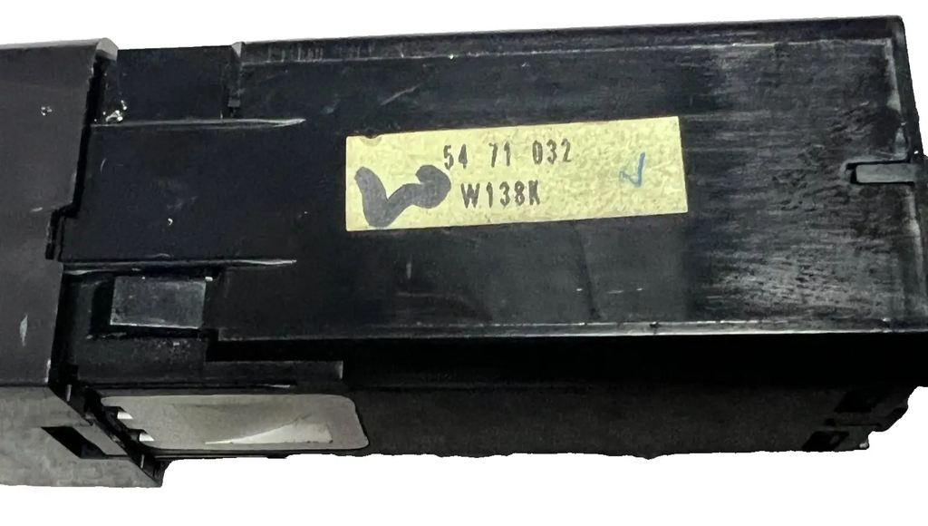 99 00 01 02 03 04 05 Saab 9-5 Heated Seat Seat Heat Control Switch 5471032 by Unbranded