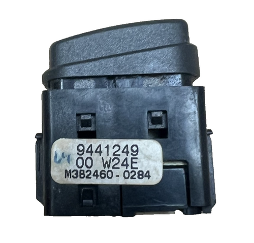 99-03 Volvo S60 Trunk Boot Release Switch Button OEM 9441249, M3B2460 0284