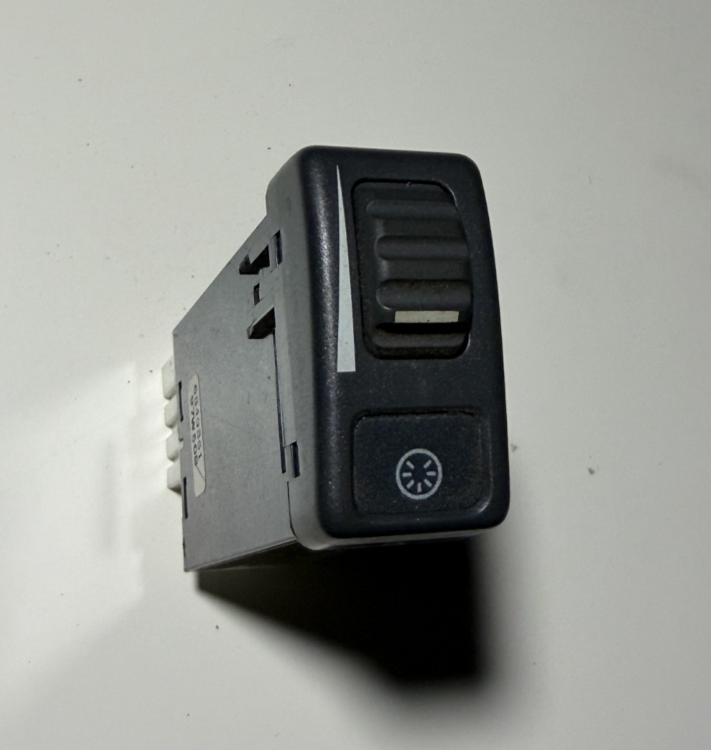 Dash Dimmer Switch 6849861, 97W50B fits 1998 1999 2000 2001 2002 Volvo V70