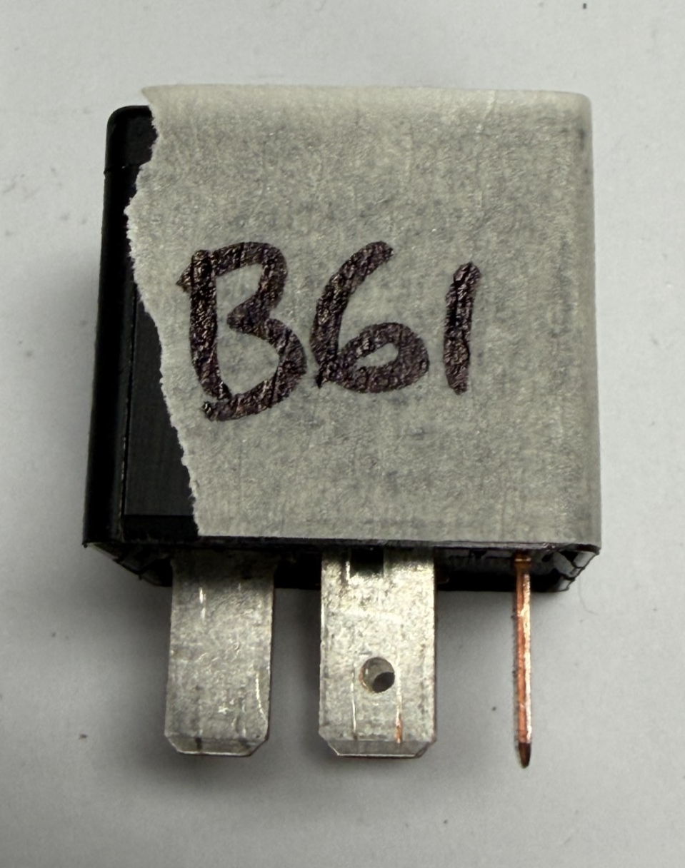 2008-2016 Volkswagen Skoda 4-Pin Relay 8K0 951 253, V23136 B6 X72 Black