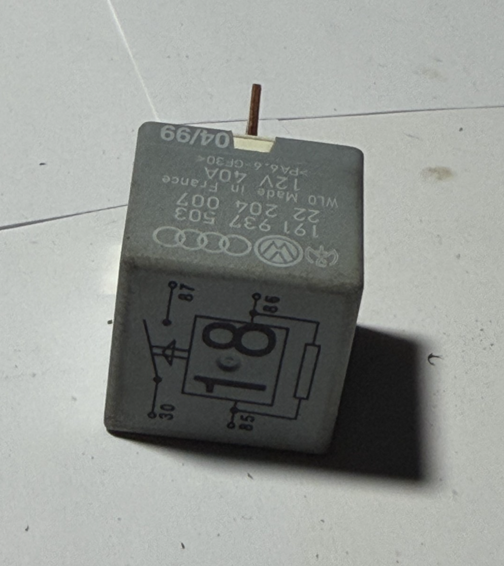 VW MK2 Golf Jetta Corrado Load Reduction Relay #18 191 937 503, 22 204 007