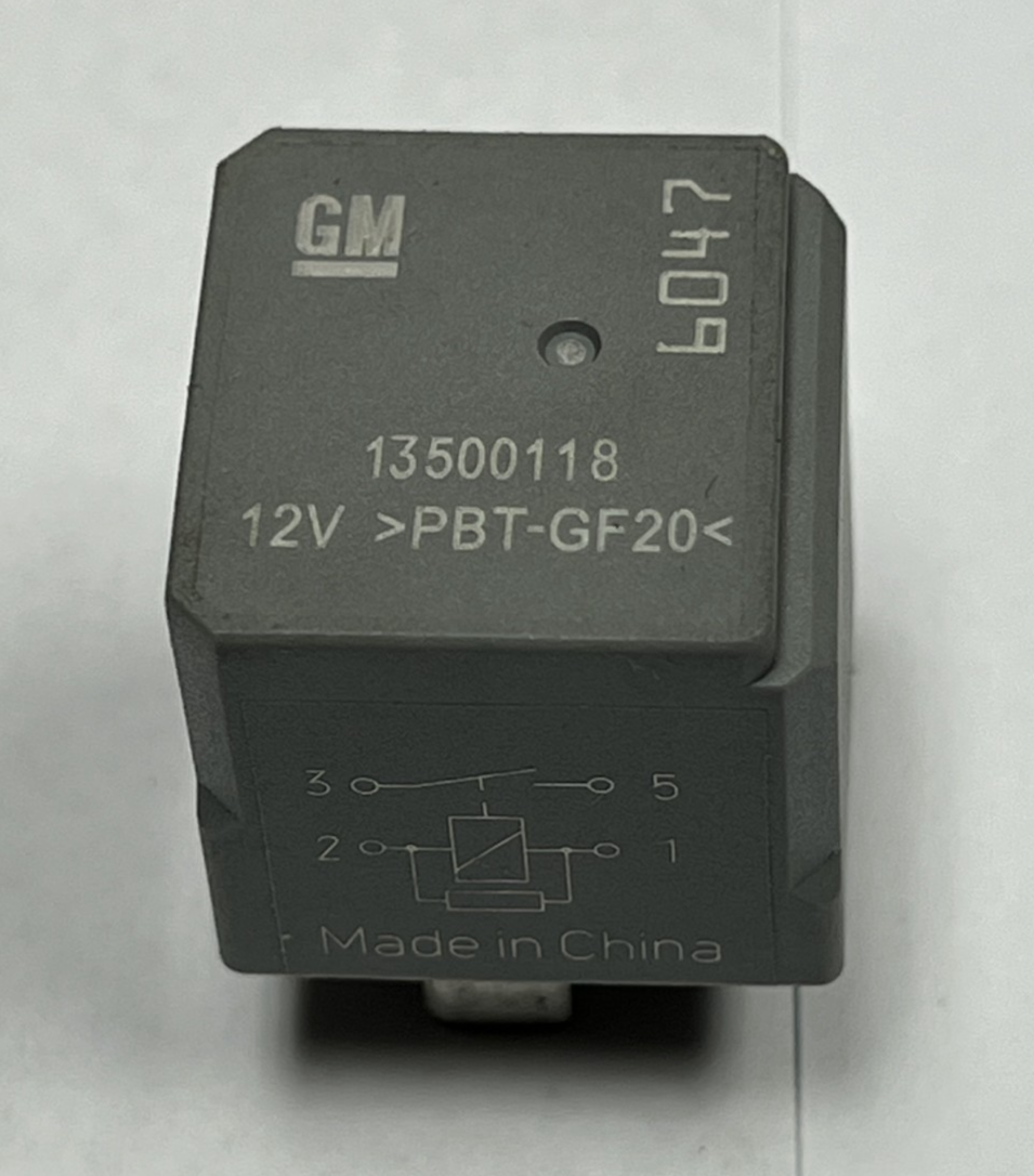 2018-2021 Chevrolet Equinox Engine Control Module Relay 12V OEM 13500118