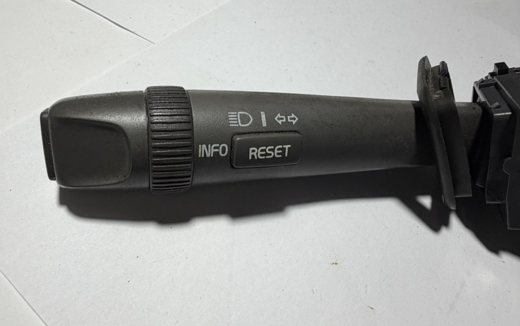 2002 2003 Volvo S60 S80 V70 XC70 Turn Signal Directional Switch 9496807 Black