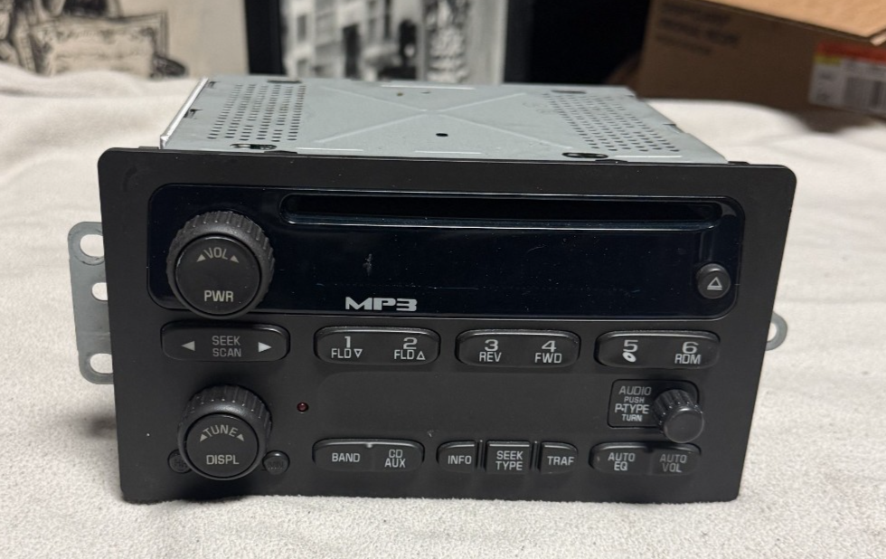 2005-2012 Chevrolet Colorado Radio AM FM Stereo MP3 Single CD Player Receiver