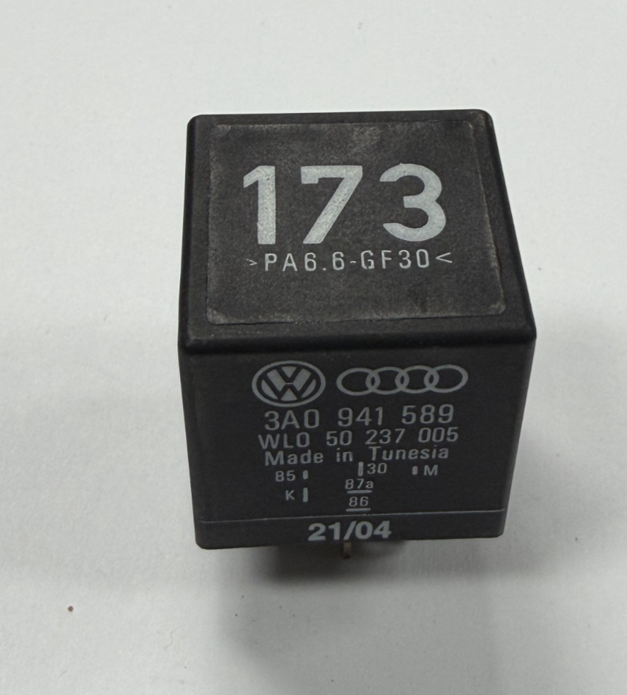 99-02 Volkswagen Cabrio Audi Daytime Running Light Relay 3A0941589, WL050237005