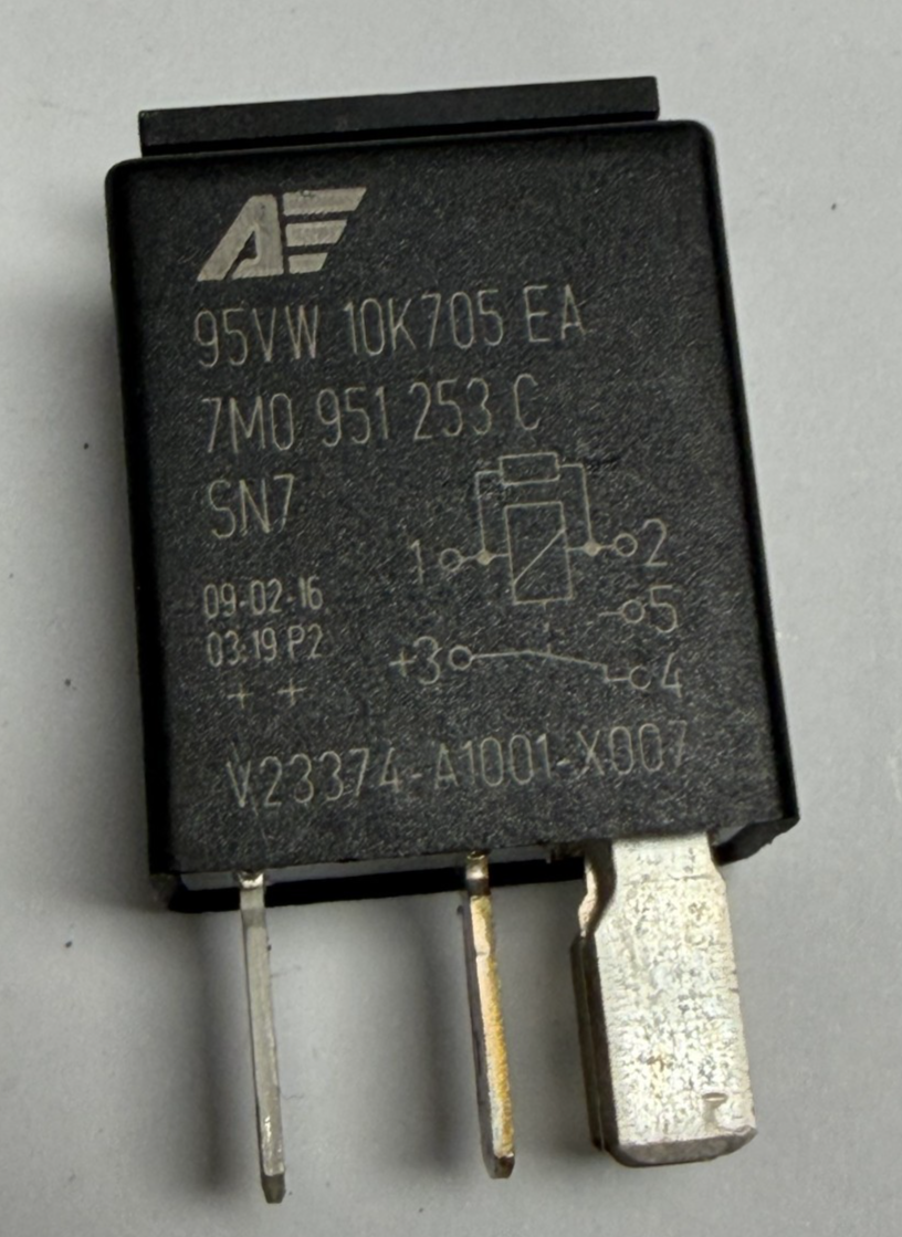 2005-2010 Volkswagen Jetta Multifunction Relay 7M0 951 253 C, 95VW 10K705 EA