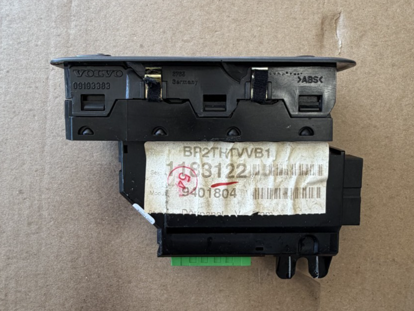 Master Window Switch Left LH Driver Side 09193383, 9401804 fits 02-08 Volvo S60