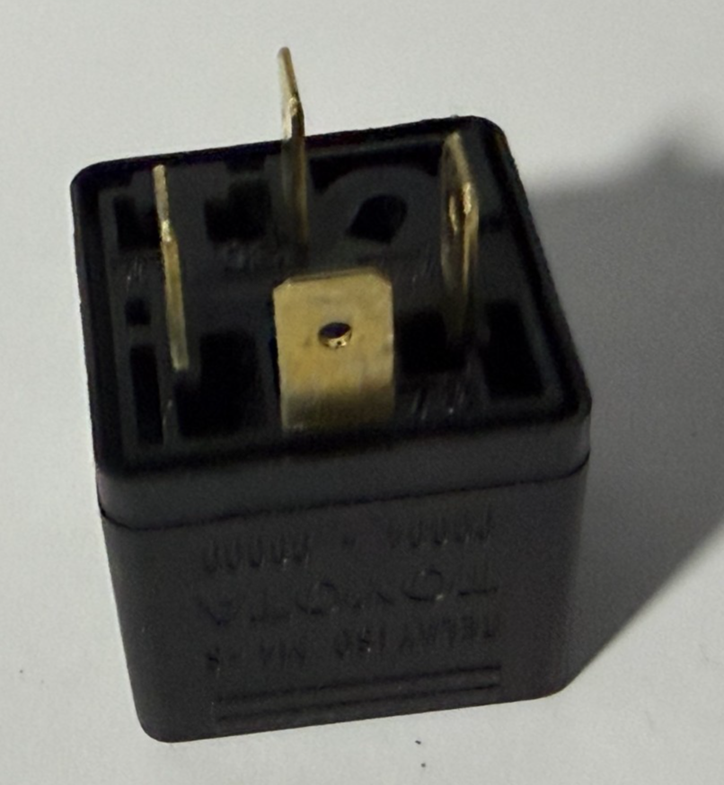 1994-1997 Toyota Corolla Circuit Opening Relay 12V 0 332 014 167, 90084 98009