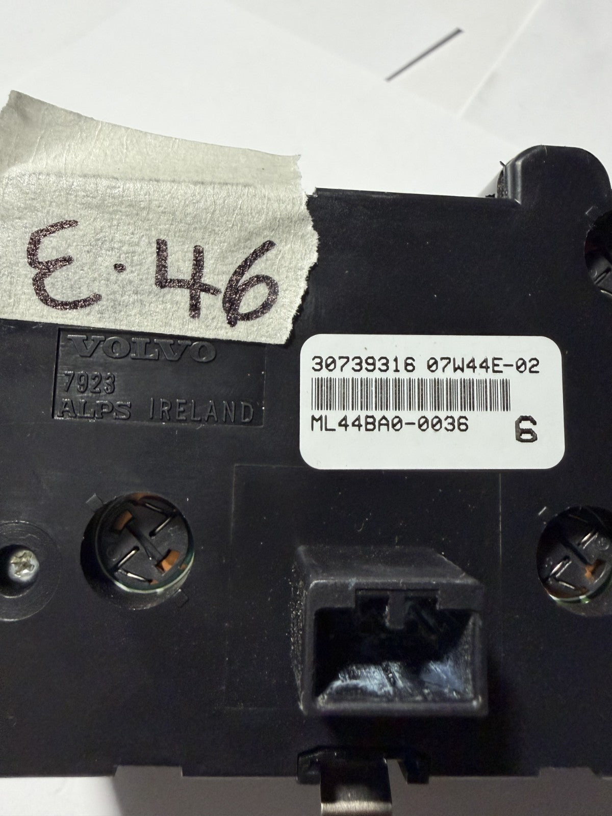 2003-2009 Volvo XC70 Headlight Fog Light Fuel Door Switch 30739316, 07W44E-02