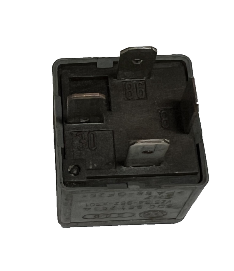 1985-1999 Volkswagen Passat Multifunctional Relay 373 OEM 8D0 951 253A