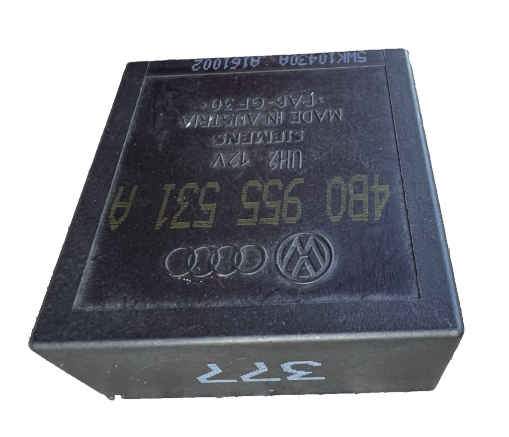 Wiper Relay 4B0 955 531 A fits Volkswagen Audi Jetta Golf GTI MK4 Passat B5