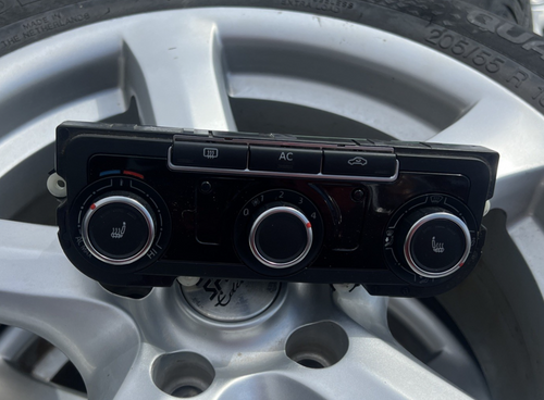 2012-2014 Volkswagen Golf AC Heater Climate Control Temperature 5HB 009 751-71