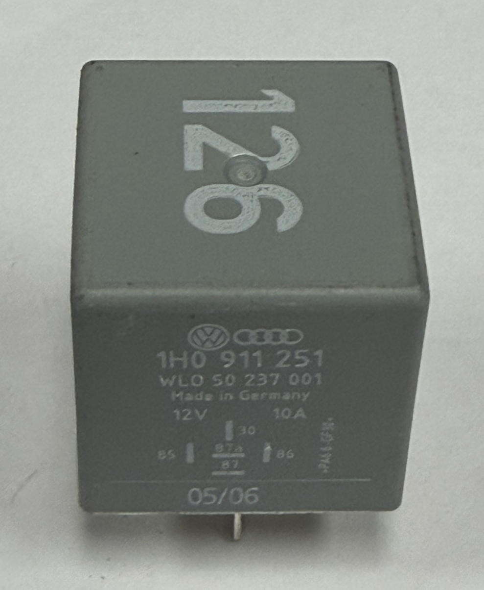 03 04 05 06 07 08 09 10 Volkswagen Bettle Power Relay #126 12V 10A 1H0 911 251