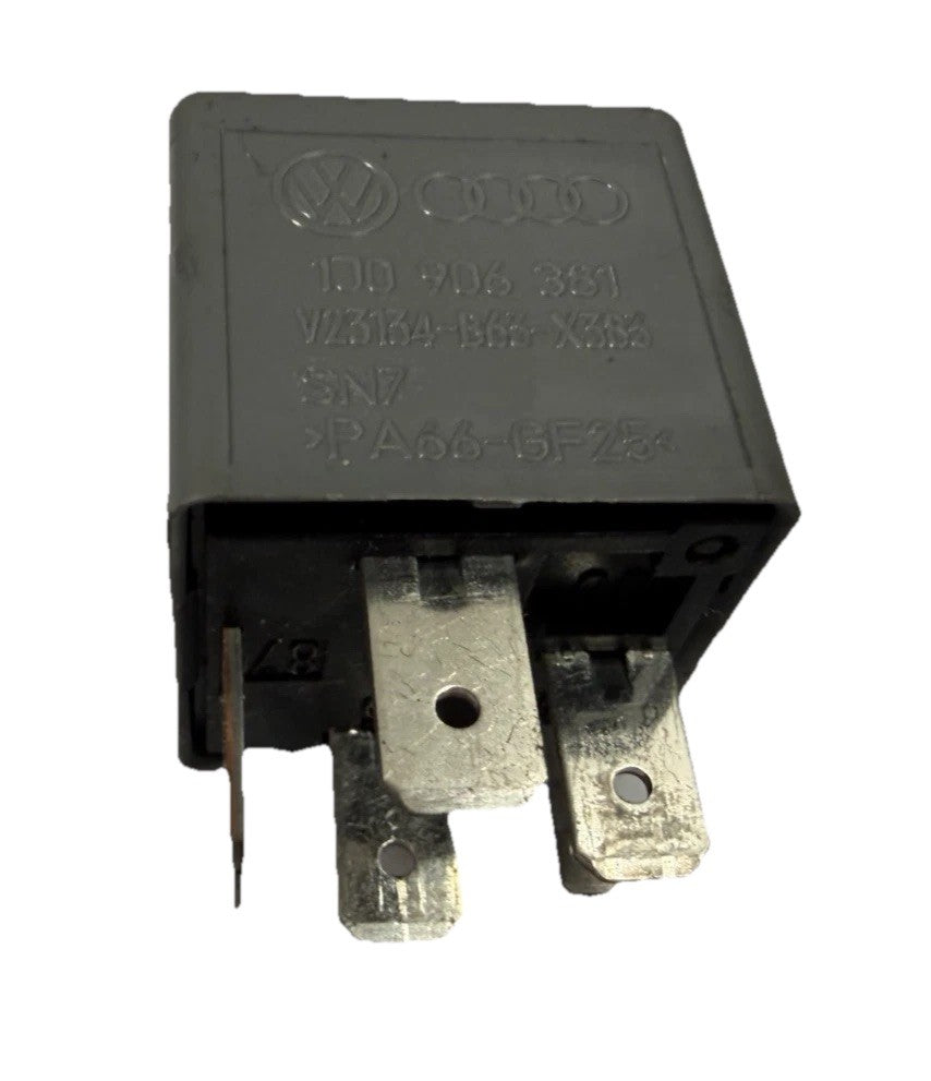 ECU Main Power Supply 1J0 906 381 fits 1998-2005 VW Passat Audi A6 Beetle