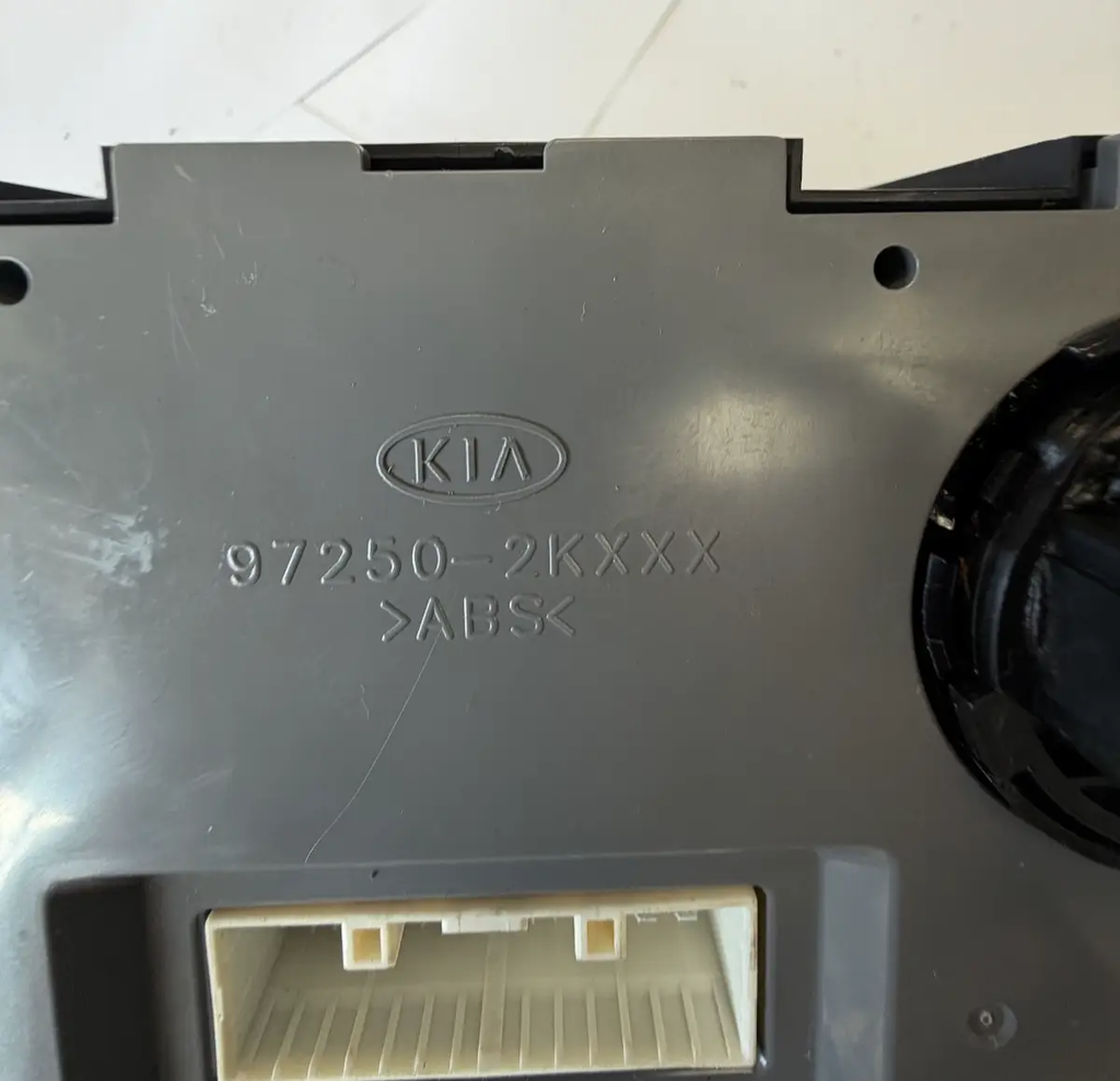 Climate AC Heater Temperature Control 97250 2KAE1WK fits 2012-2013 Kia Soul by Kia