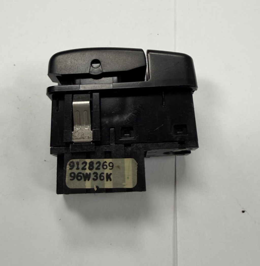 1994-1998 Volvo 850 960 S90 V90 Rear Fog Light Switch 9128269 96W36K Black