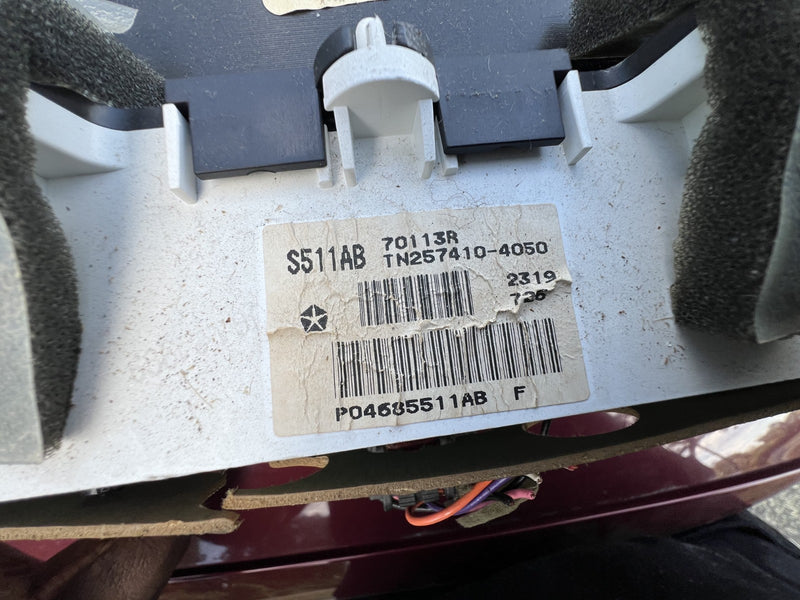 Speedometer Instrument Cluster Gauge 04685511AB fits 99-00 Dodge Caravan