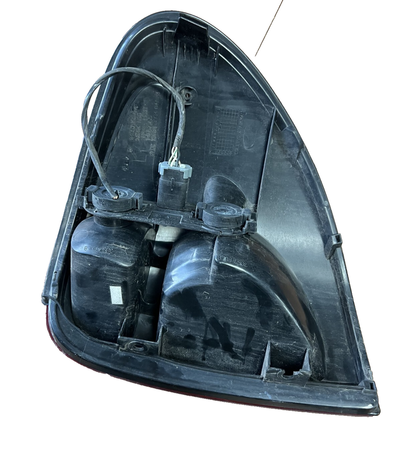 2004-2007 Dodge Caravan Tail Light Taillamp Left Driver Side LH OEM 04857955
