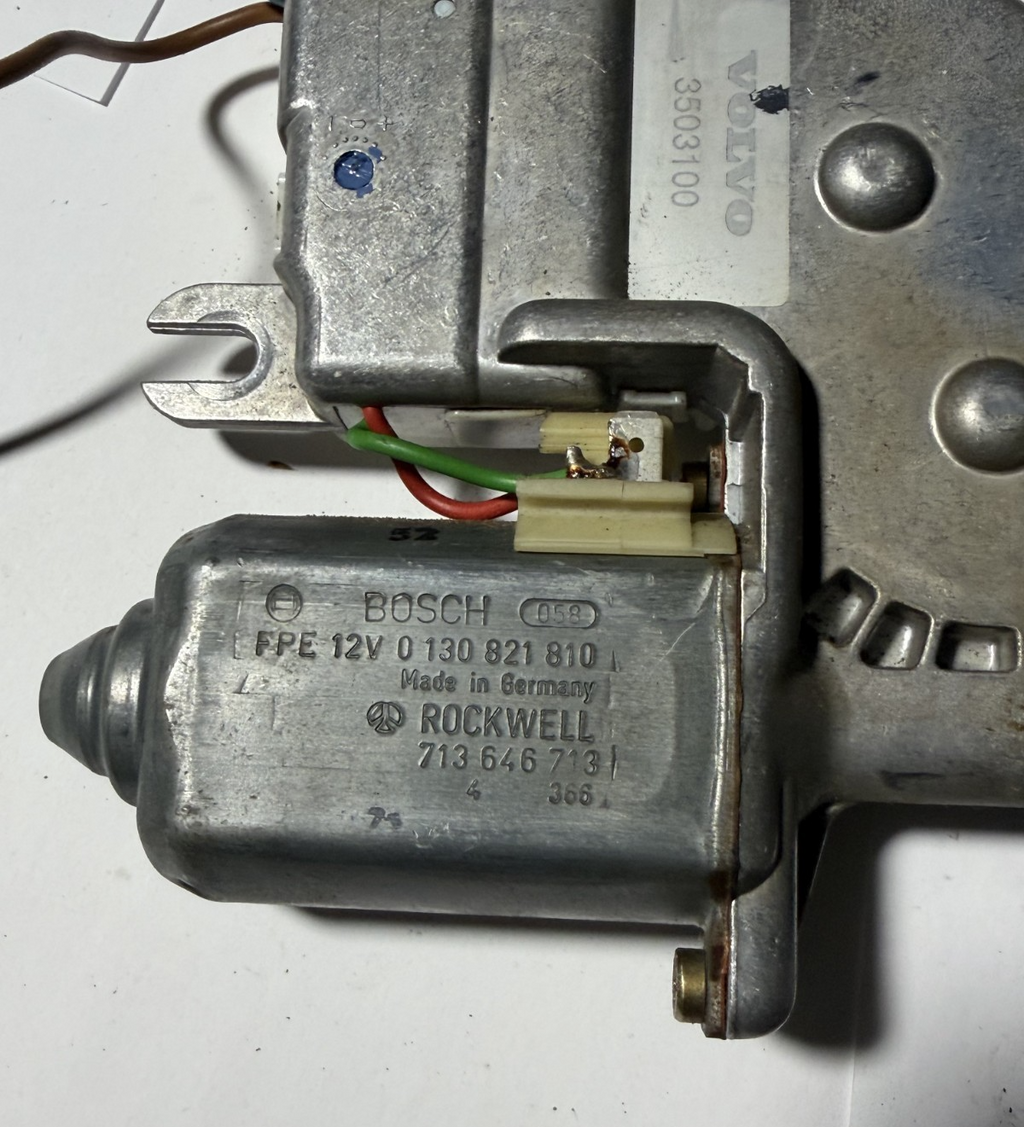 1991-1995 Volvo 740 940 960 Sedan & Wagon Sunroof Sun Roof Motor 3503100