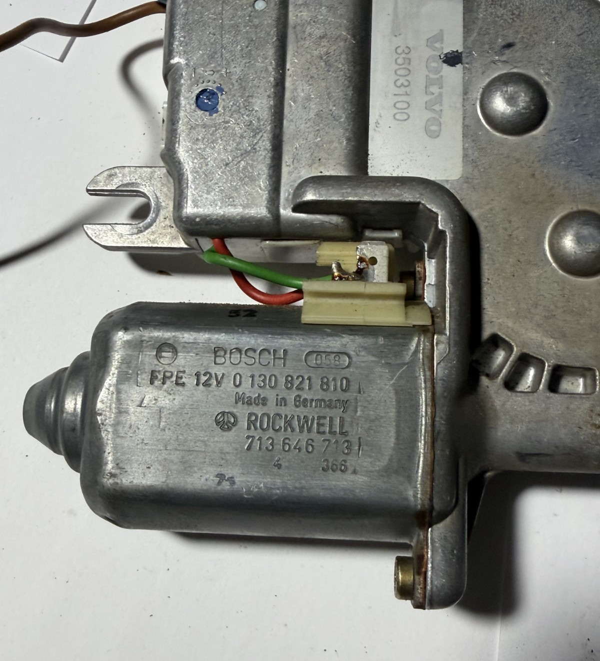 1991-1995 Volvo 740 940 960 Sedan & Wagon Sunroof Sun Roof Motor 3503100