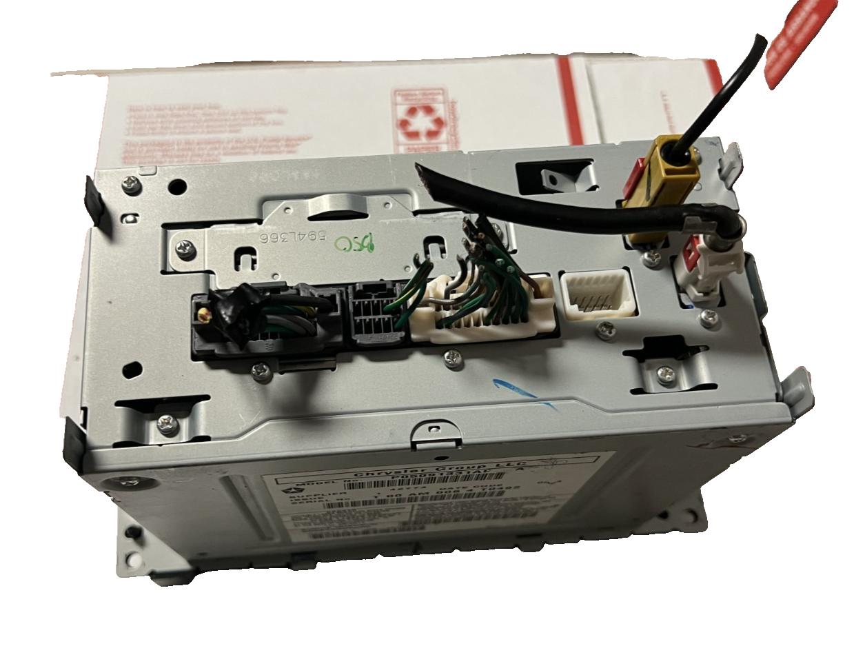 2013-2016 Chrysler Town & Country AM FM CD Touchscreen Radio 05091331AF