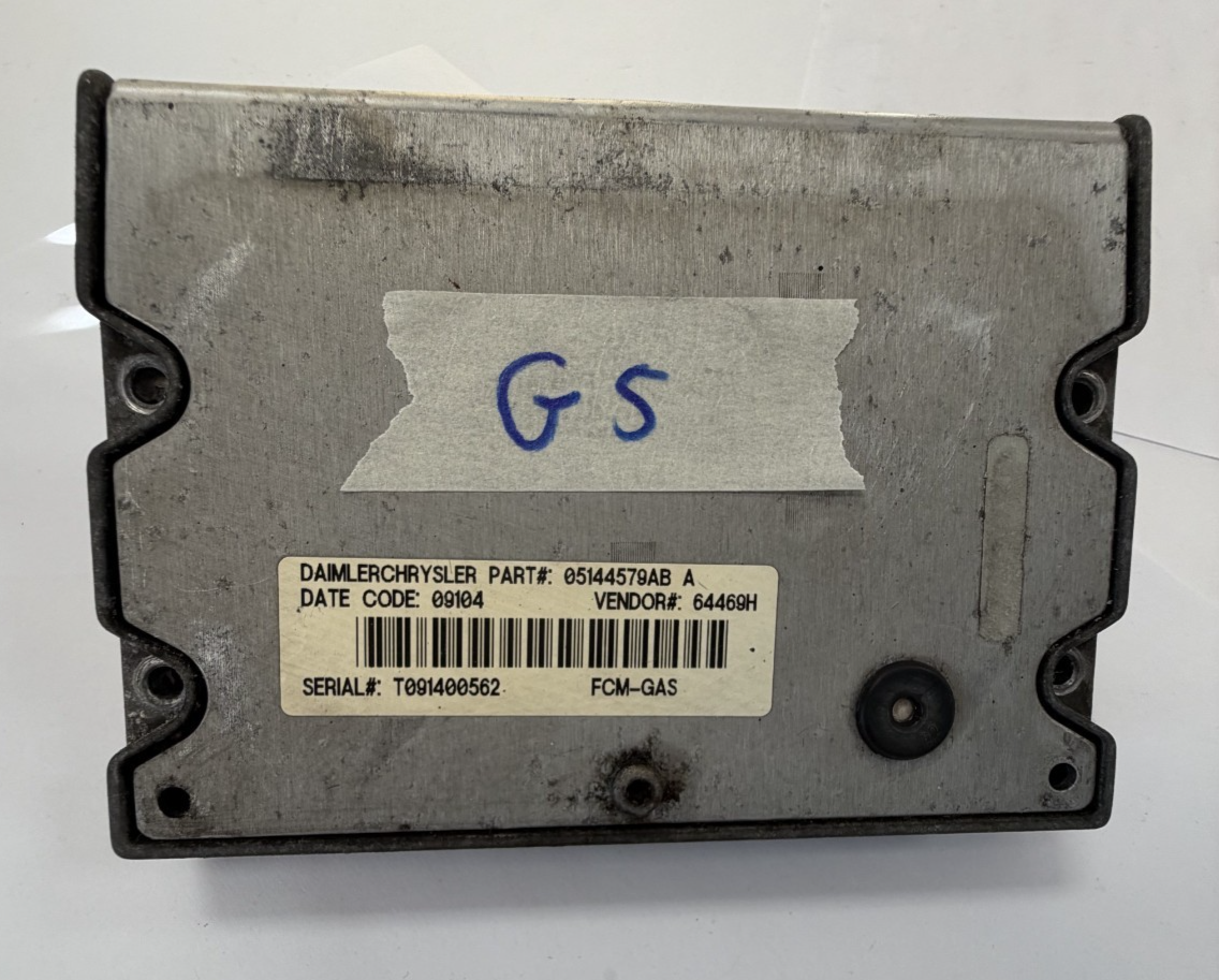 03-05 Chrysler Town & Country Dodge Caravan Engine Computer Module 05144579AB