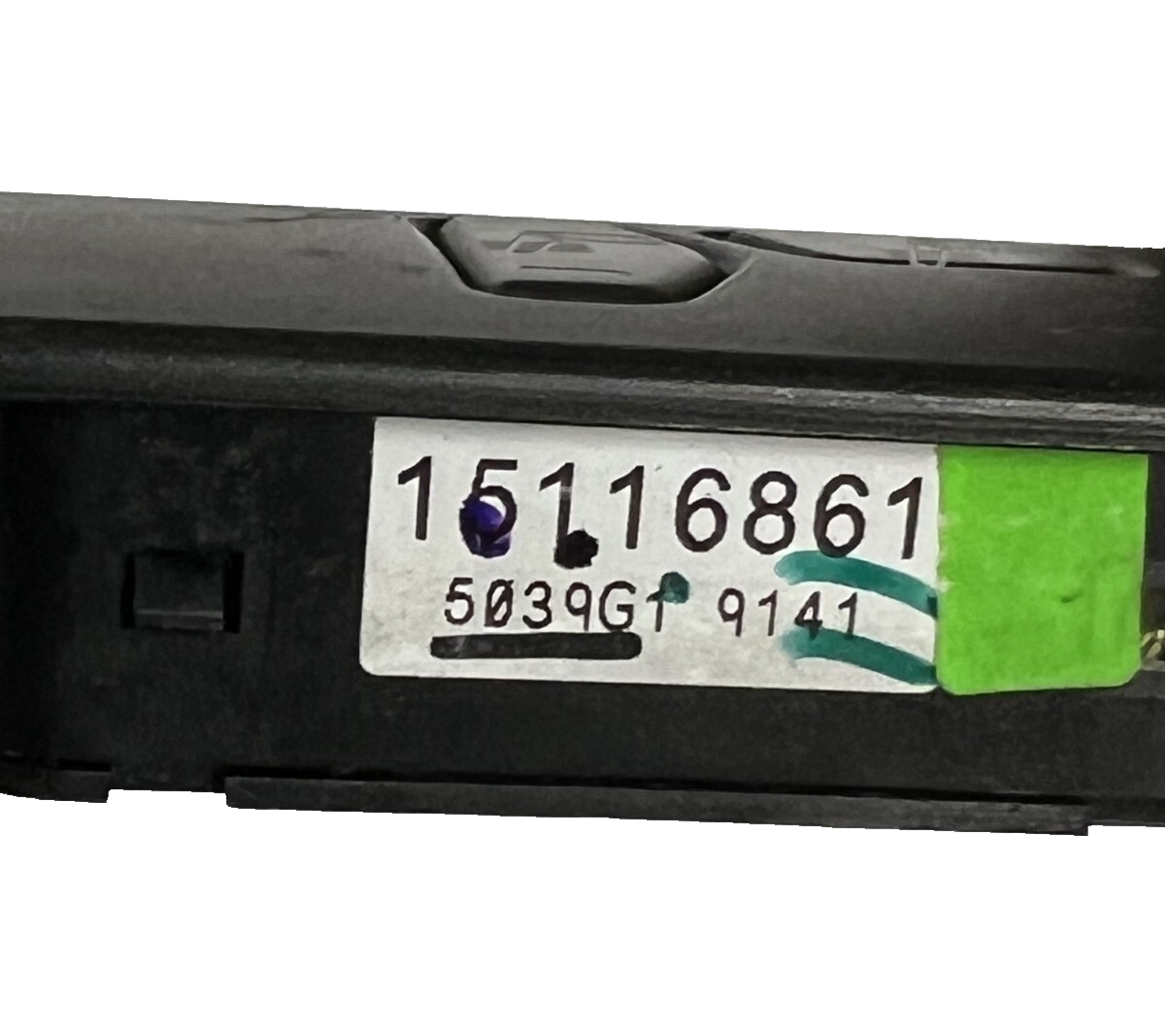 2003-2006 Chevrolet Avalanche Heated Seat Switch Passenger Side OEM 15116861