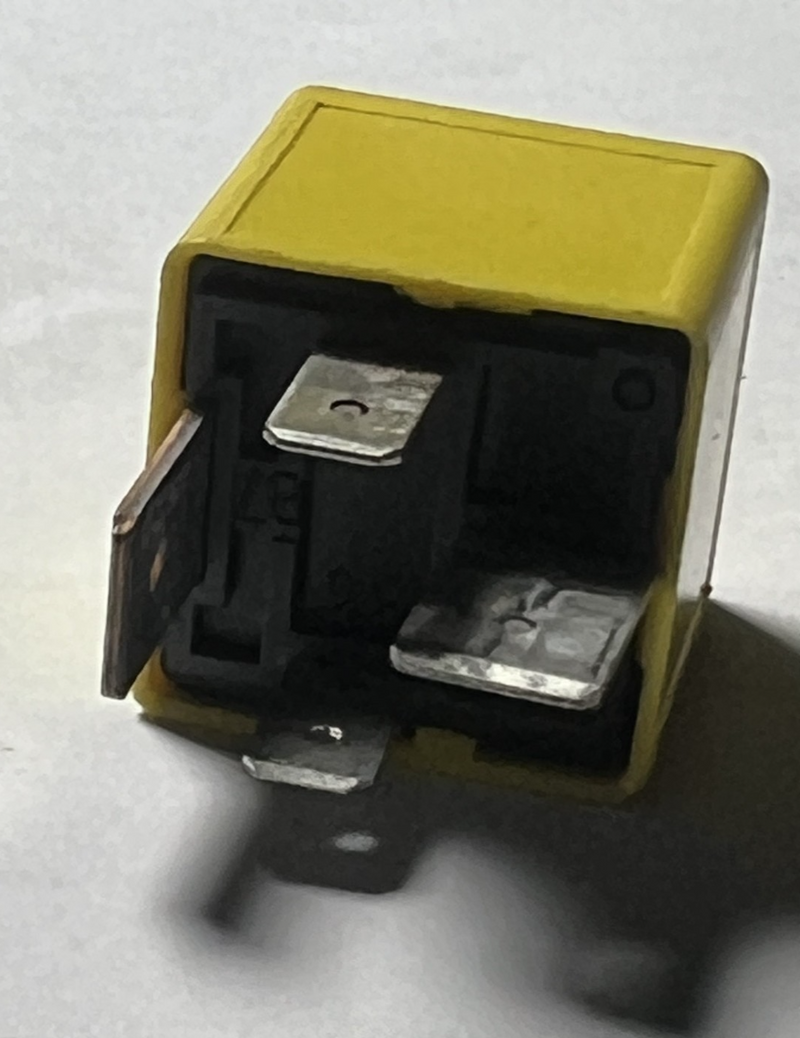 GM Tyco Multi Purpose 4 Pin Relay 90 226 846, V23134-J52-X369 for Saab
