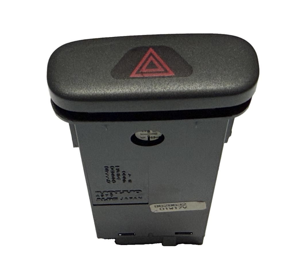 1998-2000 Volvo S70 V70 C70 Hazard Warning Flasher Switch 8628632, 01W17V Black