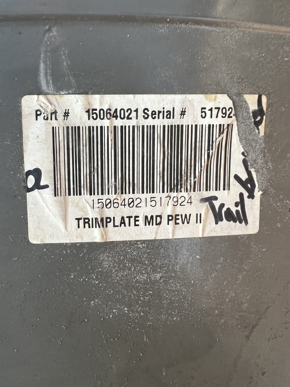 2002-2009 Chevrolet Trailblazer Cluster Radio Dash Bezel Trim Panel OEM 15064021