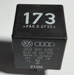 Daytime Running Light Relay 3A0 941 589 fits 1999-2002 Volkswagen Cabrio