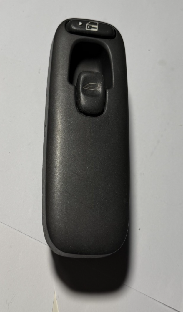 1998-2000 Volvo S70 V70 Power Window Switch RH Front Passenger 9148951