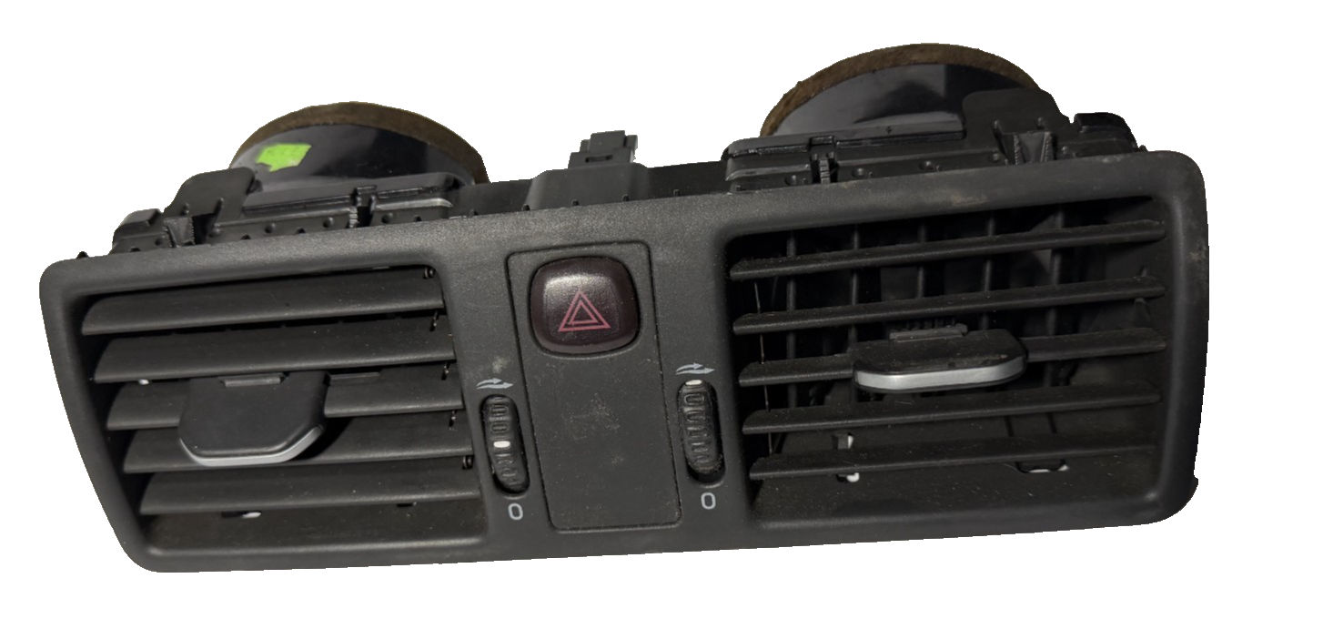 03-14 Volvo XC90 Front Center Dash Heater AC Vents with Hazard Switch 30739319