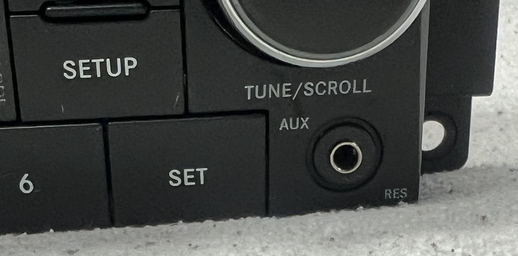 2012 2013 2014 Jeep Wrangler AM FM CD Disc Player Radio Receiver 05091164AB