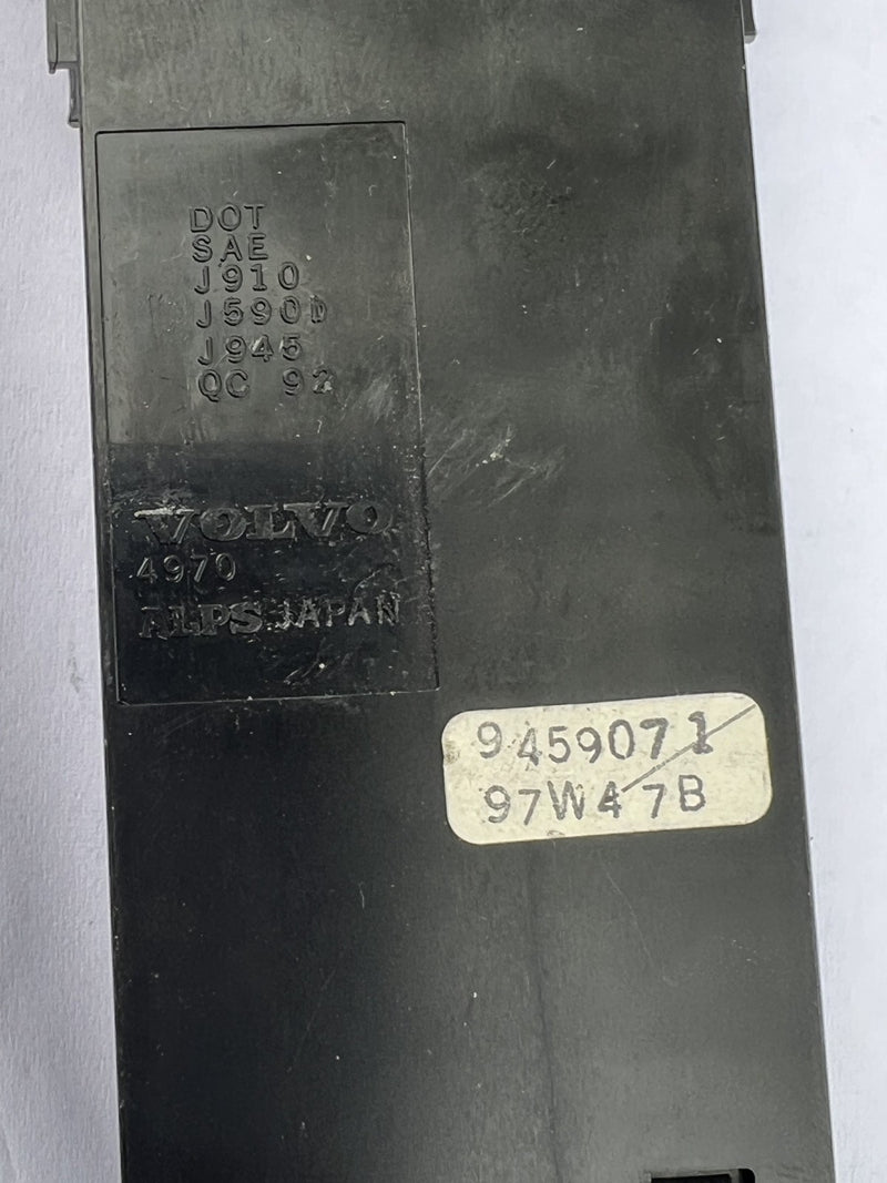 Hazard Light Flasher Switch 9459071 Black fits 1998 1999 2000 Volvo V70 S70