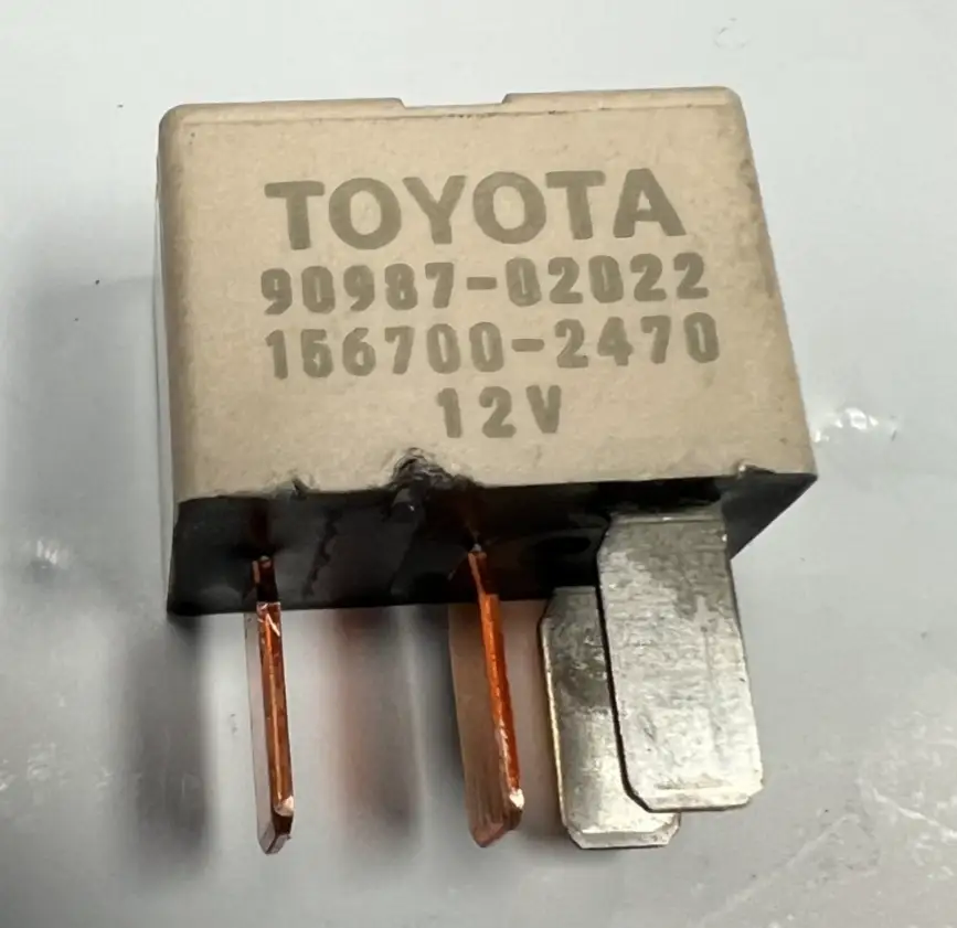 Magnet-Clutch Relay 12V 90987 02022, 156700 2470 fits 2003-2005 Toyota Corolla by Toyota